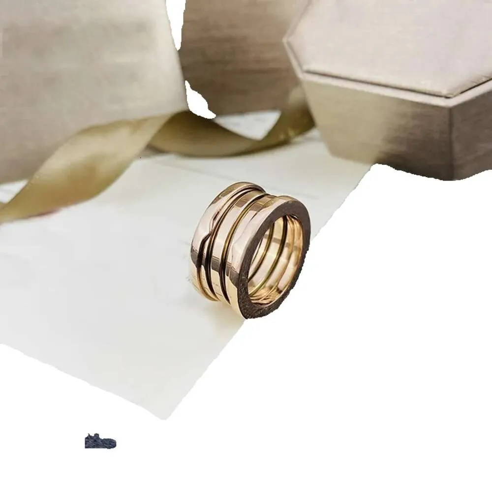 T Ceramic White T Cluster Designer Black Ring Brand Sier Gold Never Fade Band Rings Jewelry Classic Premium Association حصريًا مع EMED GG