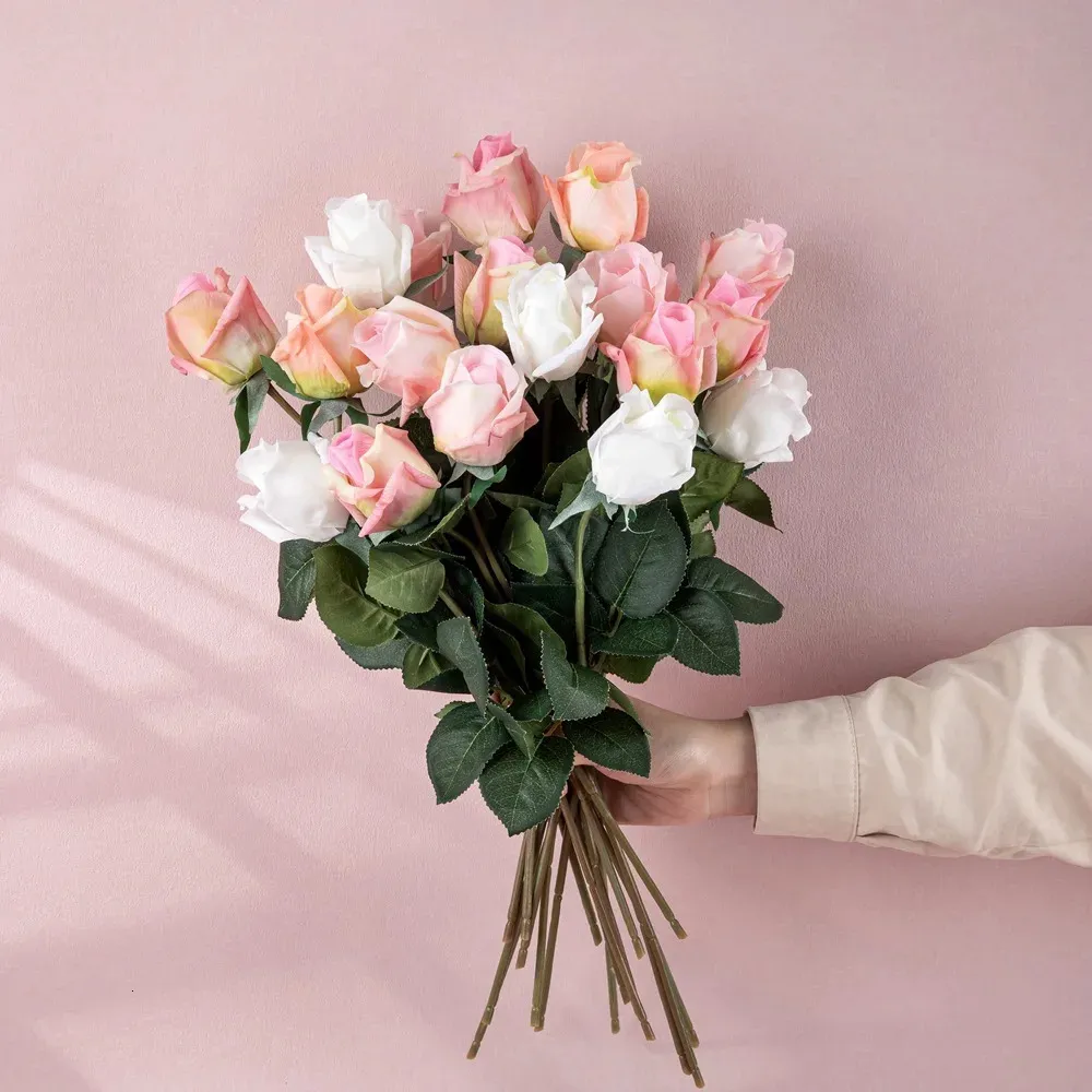 10 Stück feuchtigkeitsspendende Rosenknospen, die sich echt anfühlen, künstliche Blumen, Heimdekoration, Party, gefälschte Rosenblumen, Hochzeit, Braut-Handstrauß 240313