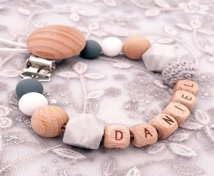 Handmade Personalized Name Silicone Wood Pacifier Clips Safe Teething Chain Baby Teether Ecofriendly Dummy Clips Holder6672362