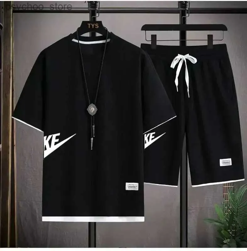 Chándales para hombres 2024 Verano Nuevo Moda para hombre Edición coreana Camisa deportiva Camiseta de manga corta para hombre + Pantalones cortos deportivos Ropa casual para hombre Lento Q240314