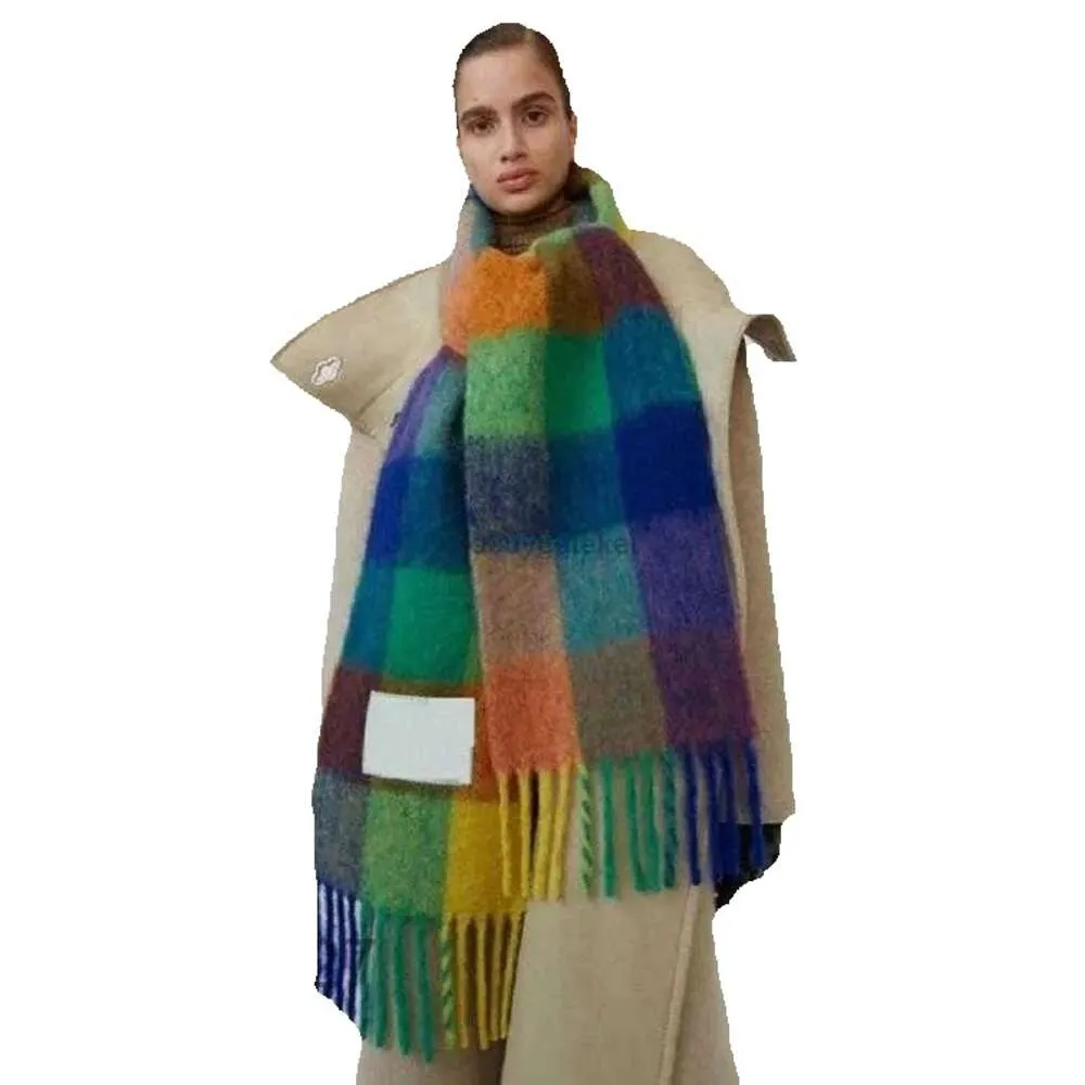 스카프 겨울 AC 모방 캐시미어 스카프 여성 색상 일치하는 두꺼운 따뜻한 화려한 줄무늬 그라디언트 숄 25036cm11c0