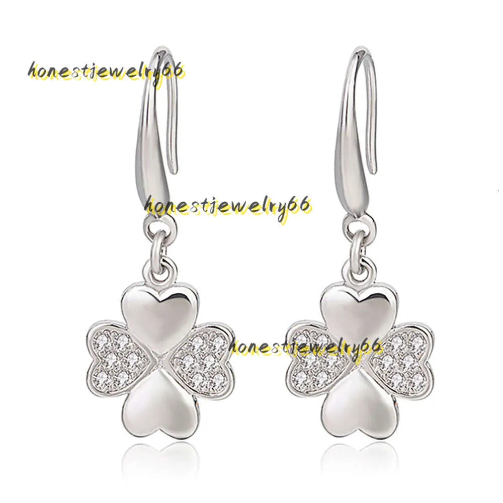 Stud Trèfle à quatre feuilles Boucles d'oreilles en zircone cubique Femmes Dames Crochet d'oreille Bijoux Boucle Boucle d'oreille en argent 2024 Boucles d'oreilles de créateurs Bijoux Cadeau de mode Magasins pour femmes