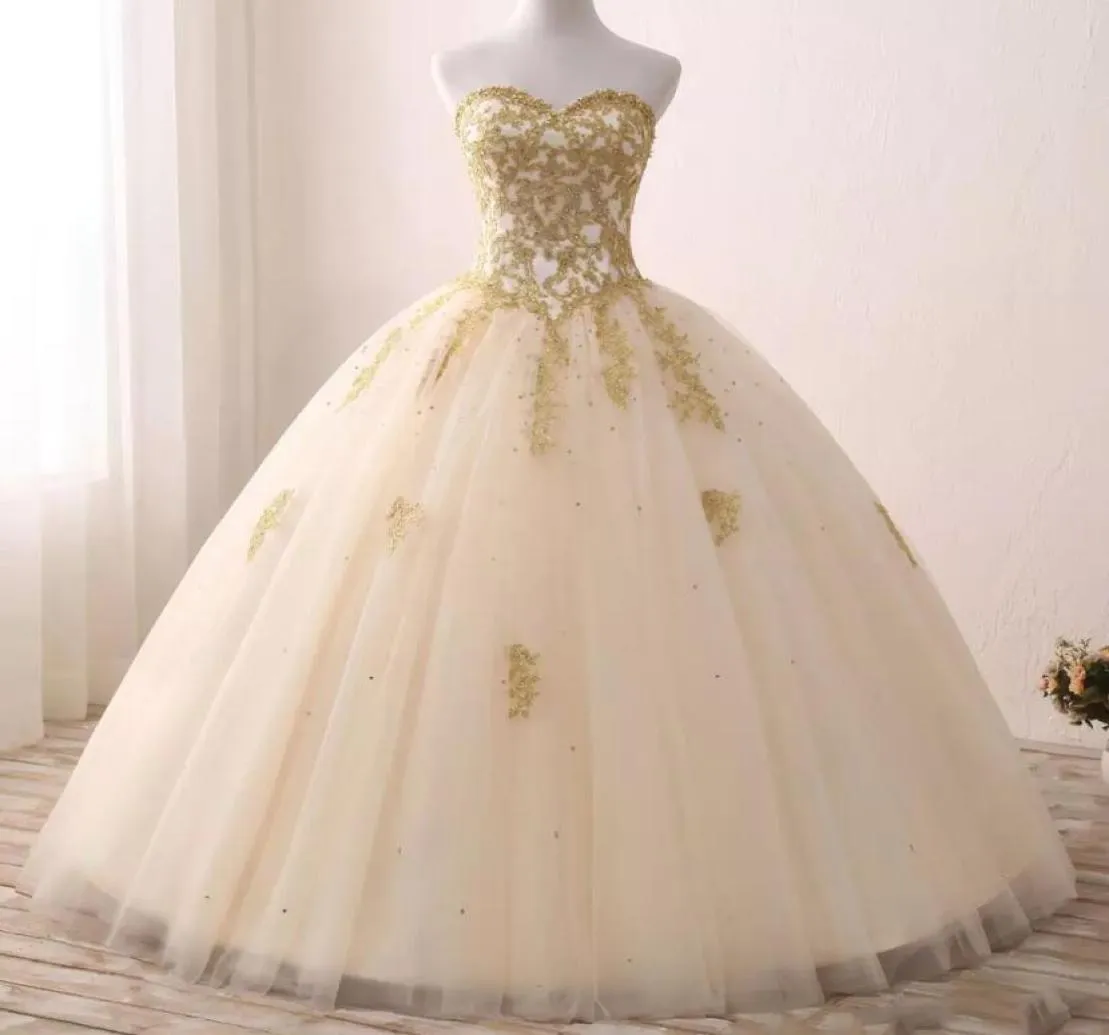 2018 barato imagens reais ouro appliqued vestido de baile quinceanera vestidos querida tule até o chão doce 16 vestidos festa dress5930535