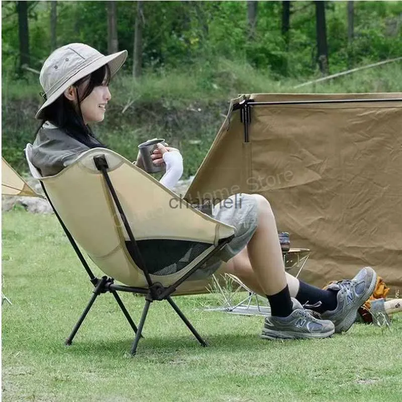 Mobilier de camp Chaise de camping portable Voyage ultraléger pliant Camp Lune Chaise Pique-nique Siège Pliable Chaise de pêche Plage Chaises légères YQ240315