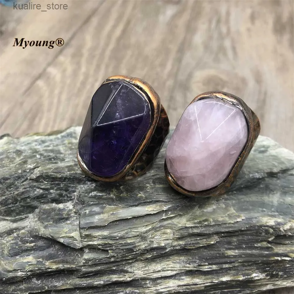 Cluster Rings Boho Jewelry Bronze Plated Large Pyramid Shape Natural Rose Quartzs Amethysts Crystal Rings For Women MY220812 L240315