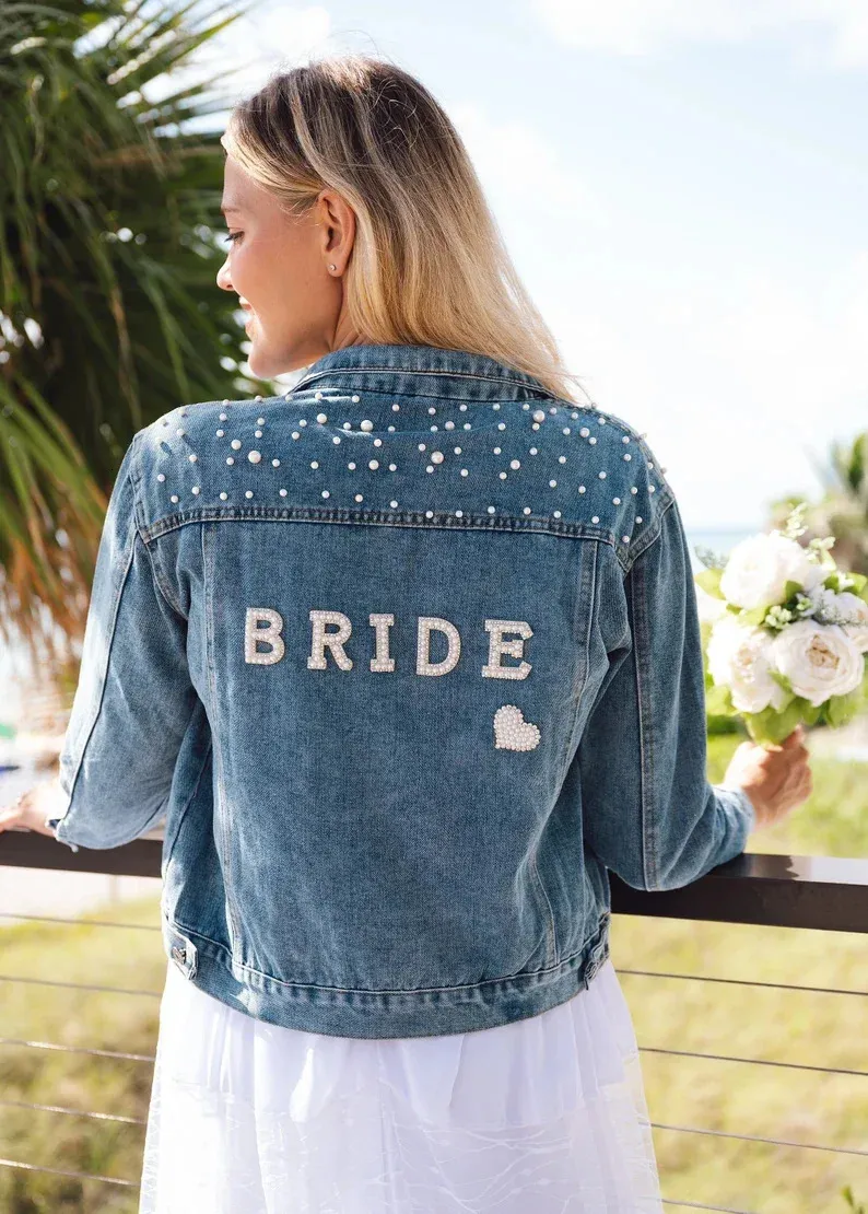 BRIDE Rhinestone Custom Bridal Denim Jacket Future Mrs Wedding Jackets Wifey Name Pearl Detailing Personalized Bridal Party Coat 240315