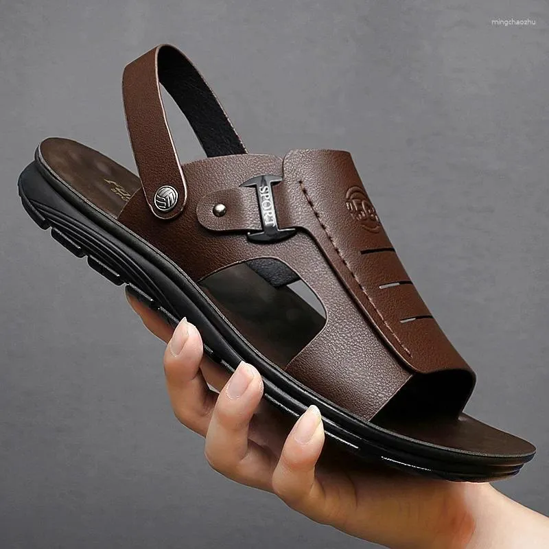 Casual Shoes Men Sandals Summerna skórzana moda Kapcie na zewnątrz Sneakers rzymskie klapki plażowe klapki