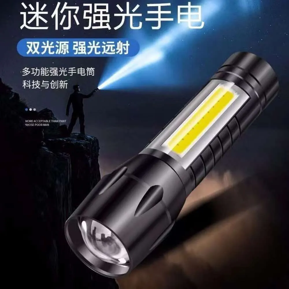 Strong LED LED Awaryjne ładowanie USB Oświetlenie zewnętrzne za pomocą bocznych świateł i Zoom Mini Latkser 489070