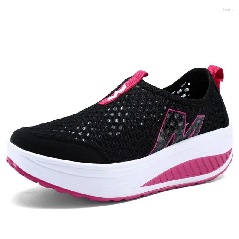 Scarpe da passeggio Estate da donna di mezza età Fitness Training Free Lazy Sports Shake 5 colori Sneakers da donna