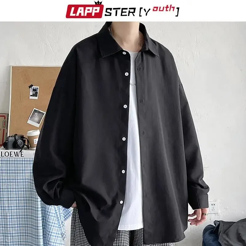 LAPPSTER-Youth Koreanische Mode Schwarze Langarmhemden Herren Harajuku Schwarz Übergroßes Hemd Button-Up-Hemden Blusen 5XL 240313