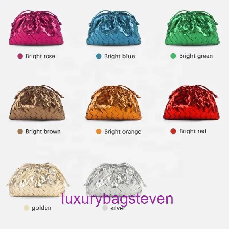 Luxury Designer Bottgss Vents Pouch Tygväskor Online -butik Vävt mun Womens Bag Ny singel Shoulder Small Square Girl Style med riktig logotyp