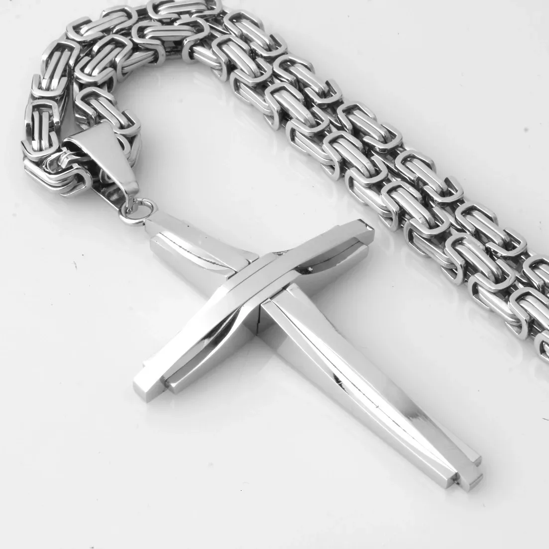 Fashion Jewelry Design Smooth Cross Pendant Necklace Mens Chain Stainless Steel Byzantine Link Black Gold Silver Color 240311