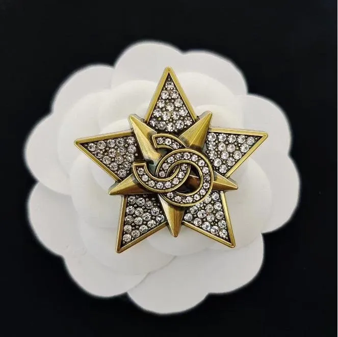 20style célèbre marque Desinger broche de luxe femmes incrustation cristal strass broches costume broche mode bijoux accessoires se marier cadeau de fête de mariage