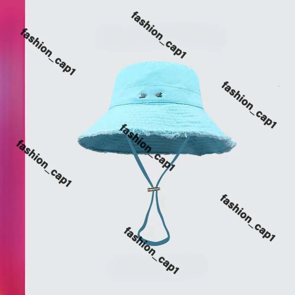 Jaquemes Hat Chapeaux de créateurs de luxe Summer Beach Protection solaire Chapeau à large bord pour hommes femmes Couple chapeau lettre broderie Jacquemues Bucket Hat Jacquemuus Jacqumus 477