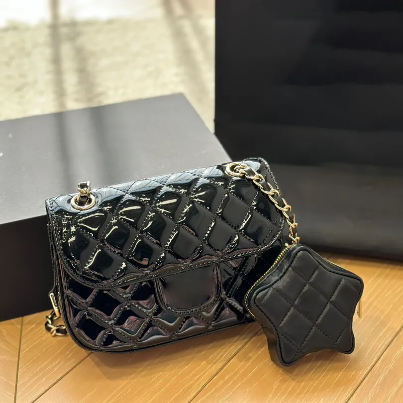 10a роскошные качественные дизайнерские патентные патентные сумки классическая сумка по кросю черная кожаная сумка для плеча модные кошельки дизайнерская женщина сумочка Dhgate кошелек Borsa Saddle Baged Baged