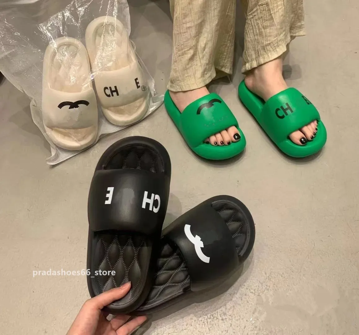 2024 Högkvalitativ EVA Soft Tjock Soled Slippers Women's Summer Wear Designer Slide Home Chan Sandaler Luxury Brand Beach Shoes Chanes