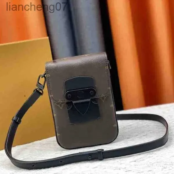 Evening Bags Luxury Body Designer Chrisher Shoulder Bags Men Bag Fashion Leather Vertical Wearable Phone Handbag 2403164