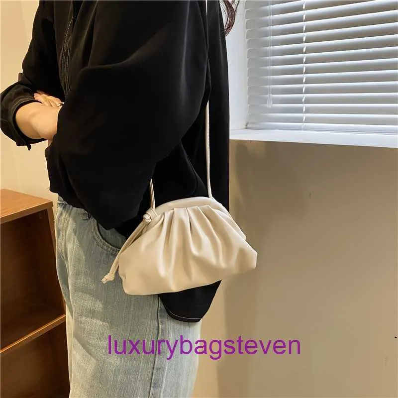 Tomada de fábrica atacado bottgss ventss bolsa sacolas para venda bolsa pequena feminina 2024 nova moda coreana crossbody estilo ocidental ombro sim com logotipo real