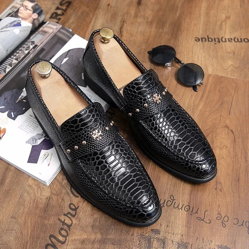 Scale Pattern Men's Black Formal Leather Shoes Business Low-Top Men's Shoes off Banquet Embossed Loafers Men's Shoes