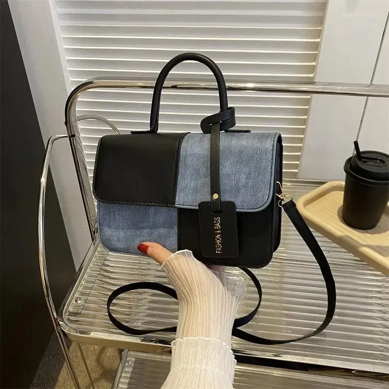 Omuz çantaları moda minimalist çanta 2024 sonbahar eğilimi gündelik küçük kare vintage crossbody tote kadınlar için