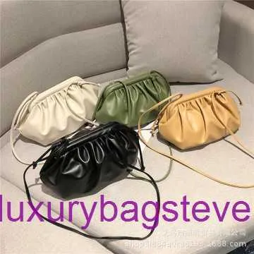 Toptan Üst Orijinal Bottgss Ventsss Pouch Tote Çantalar Online Mağaza Küçük Çanta Kadın Yeni Moda Korece Versiyonu Gerçek Logo ile Basit Messenger Stil