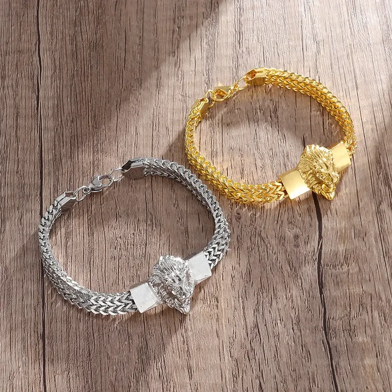 14K Gold Lion Head Bracelet for Men with Link Chain and Toggle