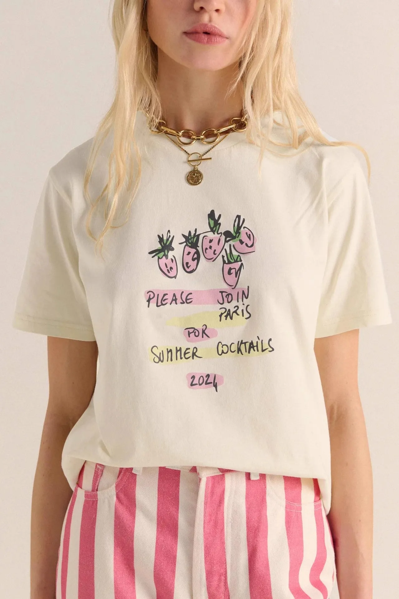 2024 Summer New Sezane Designer Fashion Strawberry Letter Tryckt T-shirt Personlig rund nacke mångsidig pullover Top Short Sleeve Tee