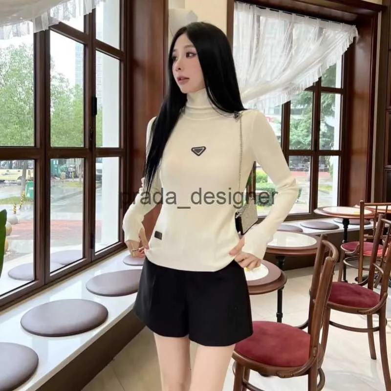 Kvinnors tröja Designer High Necked Round Neck Women's Sweater Shirt Fashionabla Women's Top Women's Slim Fit tröja