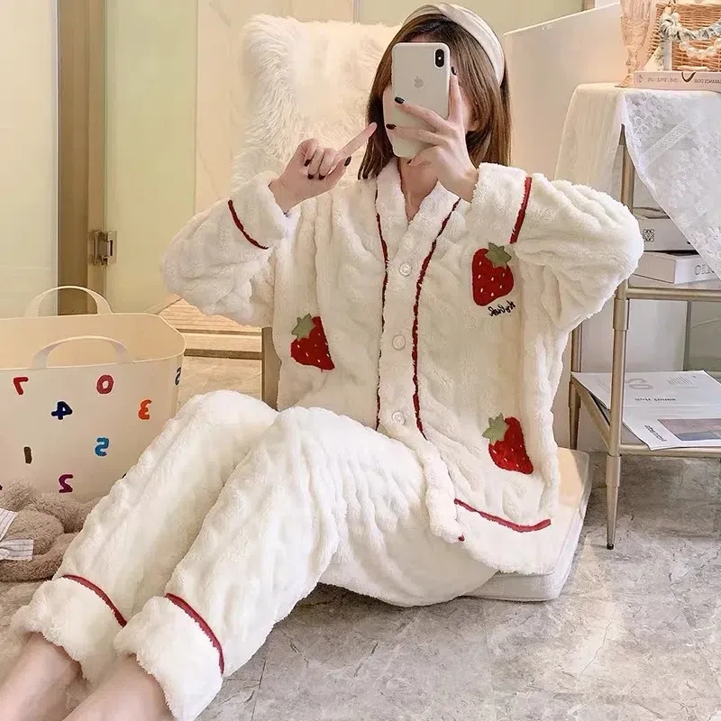 Sleepwear Winter Strawberry Pamas Set Women Pyjamas Sets Thick Coral Vet Flannel Girl Warm Lounge Sleepwear Pama Sets