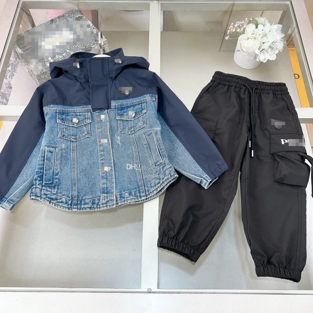 PRAD2024 Ragazzi ragazze di fascia alta Set di due pezzi giacca di jeans per bambini pantaloni casual per bambini abiti firmati per bambini cappotto per bambini bambino Designer Brand taglia 110-160 cm