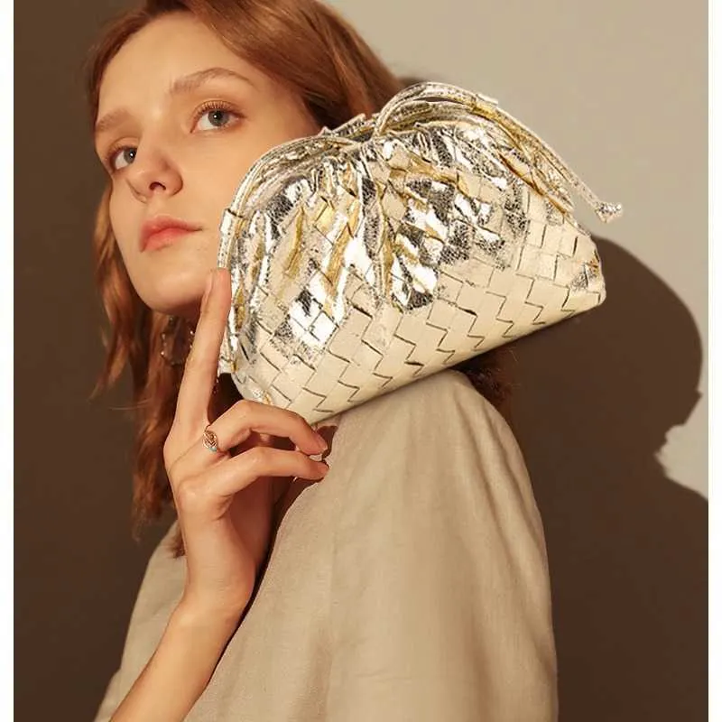 2024 Korean Style Handmade Pu Woven Pouch Silver Clutch Bag For Women Fashionable And Hand Carrying Dumpling Storage With Logo High Quality Original 1 1 From Bvbagsonlines 83.17 DHgate.Com