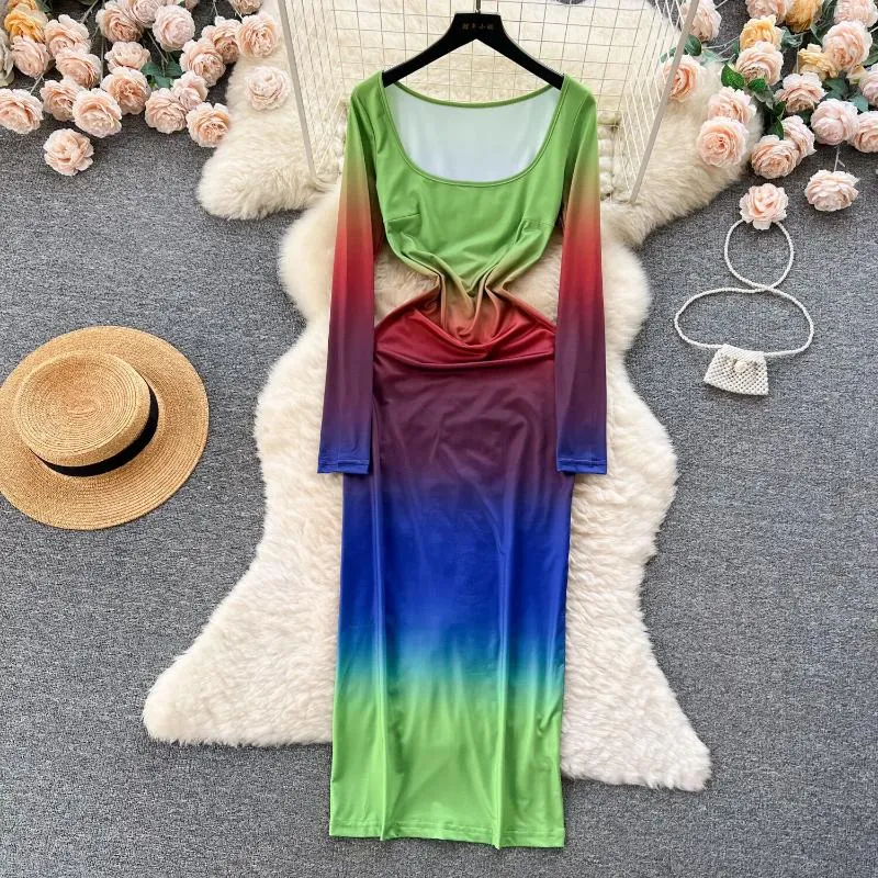 Casual Dresses Long Dress 2024 Women's Early Autumn Design Sense gradvis byter färg Slim Fit Deep Chest Tight Wrap Hip Hip