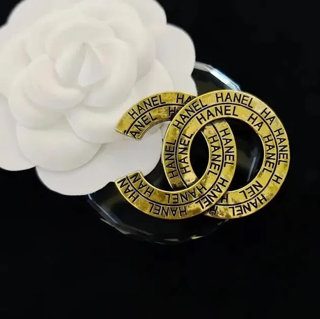 Marca clássica Desinger Broche Mulheres Broches Terno Pin Moda Jóias Acessórios Casar Presente de Festa de Casamento