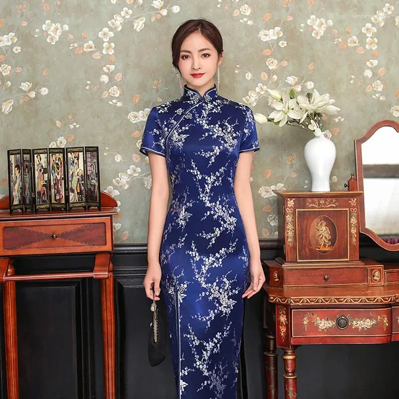 Robes de soirée Bleu marine Robe traditionnelle chinoise Cheongsam en satin de soie pour femmes Qipao Été à manches courtes Fleur longue S M L XL XXL 3XL 4XL