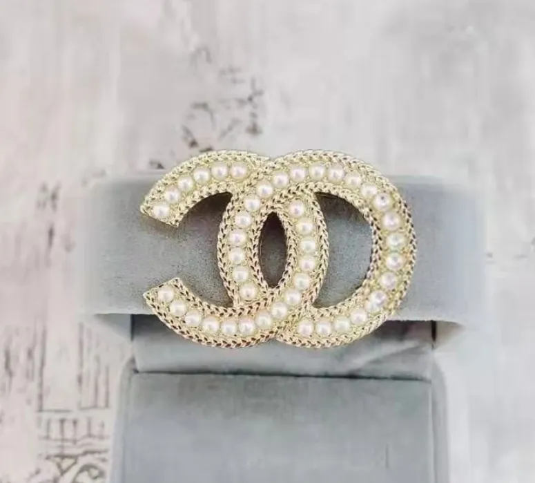 20 estilos tienen sello, broche de diseñador, marca C, alfileres con letras, broches para mujer, joyería elegante de lujo para fiesta de boda, regalos