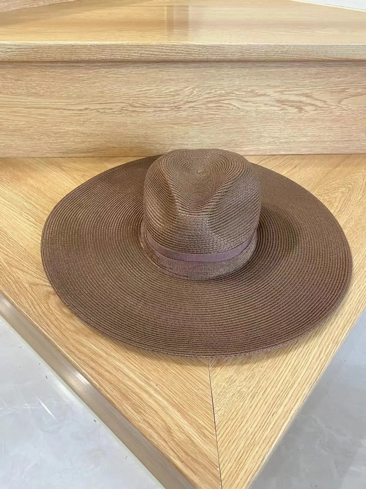 Berretto da donna estivo vintage in paglia con tessuto Panama Fedora in paglia per cappelli da spiaggia per le vacanze da donna di alta qualità BC 240314