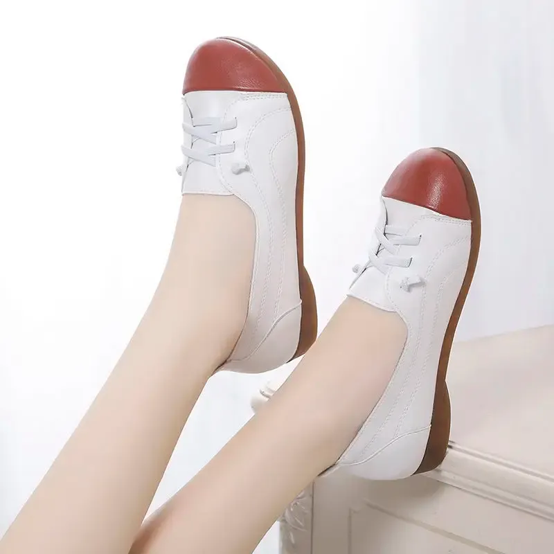 Stivali 2022 mocassini bianchi concisi semplici donne allacciate in pelle oxford scarpe da donna designer di balletto mocsin