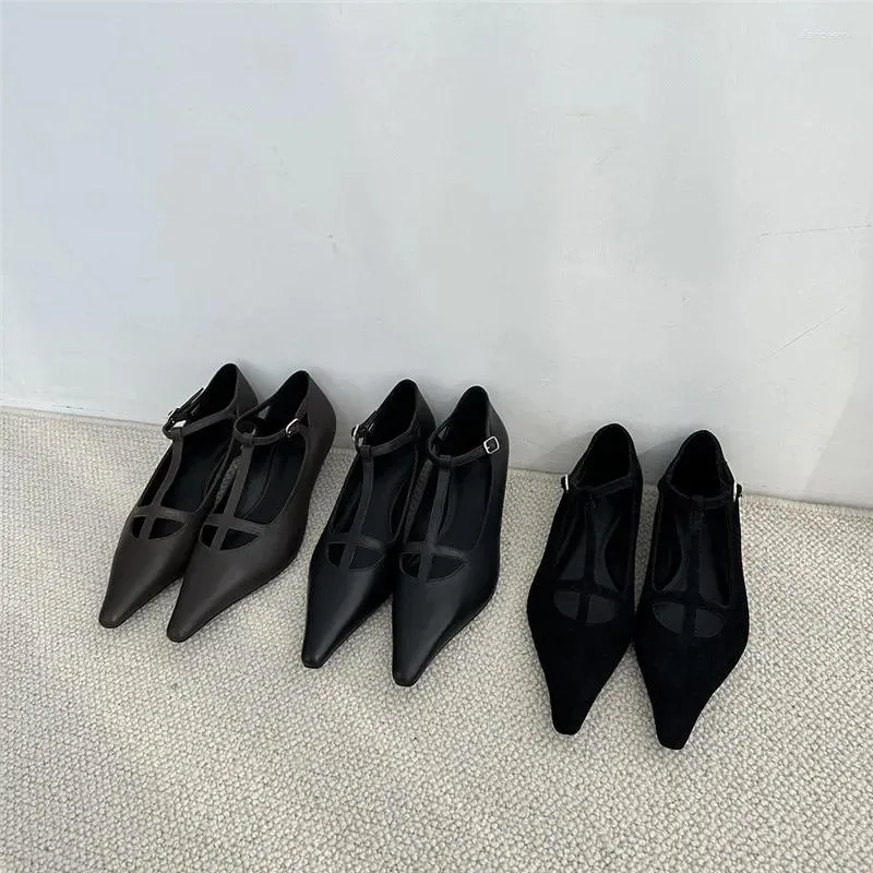 Scarpe casual Eleganti fibbie con cinturino a punta Mary Jane Morbida pelle genuina Décolleté con tacco a forma di gattino Moda Pendolari Zapatos Mujer