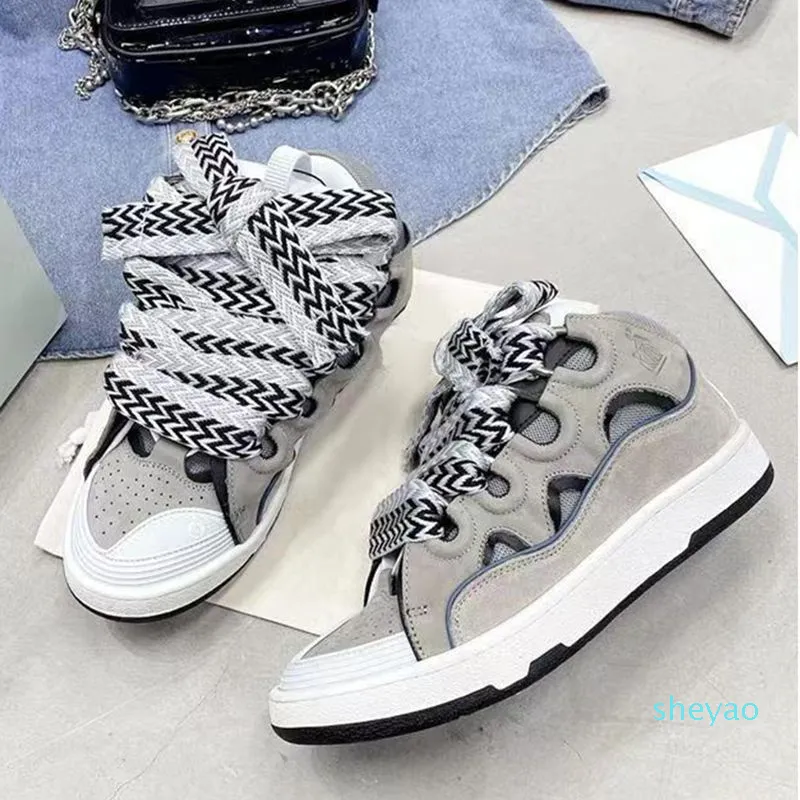 Luxury Designer Dress Shoes Fashion Leather Curb Sneakers Pairs Men Women Lace-up