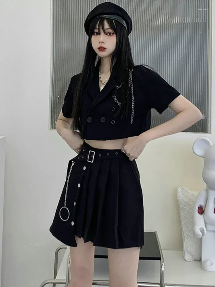 Robe de deux pièces Insozkdg Été Femmes Costumes Noir Crop Blazer Jupe Sexy Gothique Punk 2 Pièces Avec Chaîne Fille Streetwear Femme Vêtements Ensembles