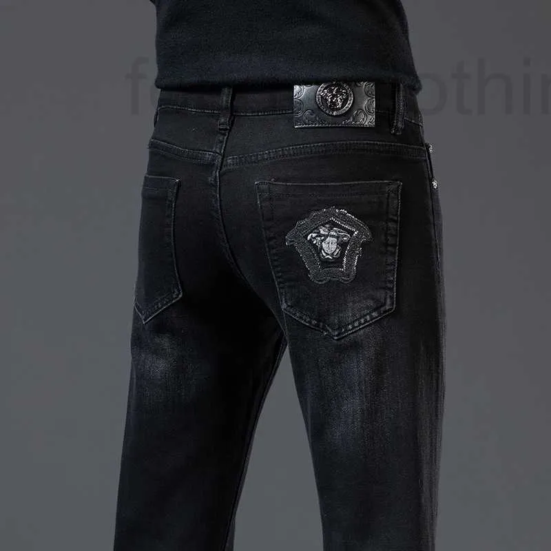 Herren Jeans Designer-Marke Frühling und Herbst kleines gerade Bein für lässige ältere Winter mittleren Alters dicker amerikanischer vielseitiger elastischer Kuhhosen Kleidung T7CW