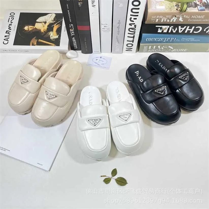 25 ٪ قبالة الأحذية الرياضية 2024 P عائلة عالية النسخة مثلث جديد Baotou Bread Tuo رأس كبير أسفل الأزياء
