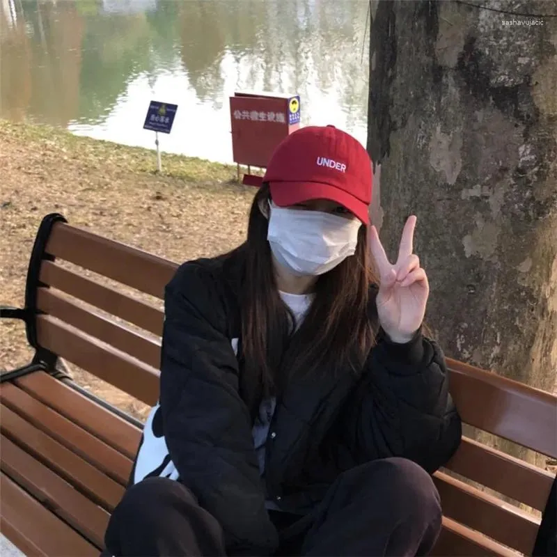Ball Caps Foux Baseball Dames Heren Vier Seizoenen Onder Letter Borduren Verstelbare Rode Liefhebbers Studenten Korea Japanse Stijl Mode