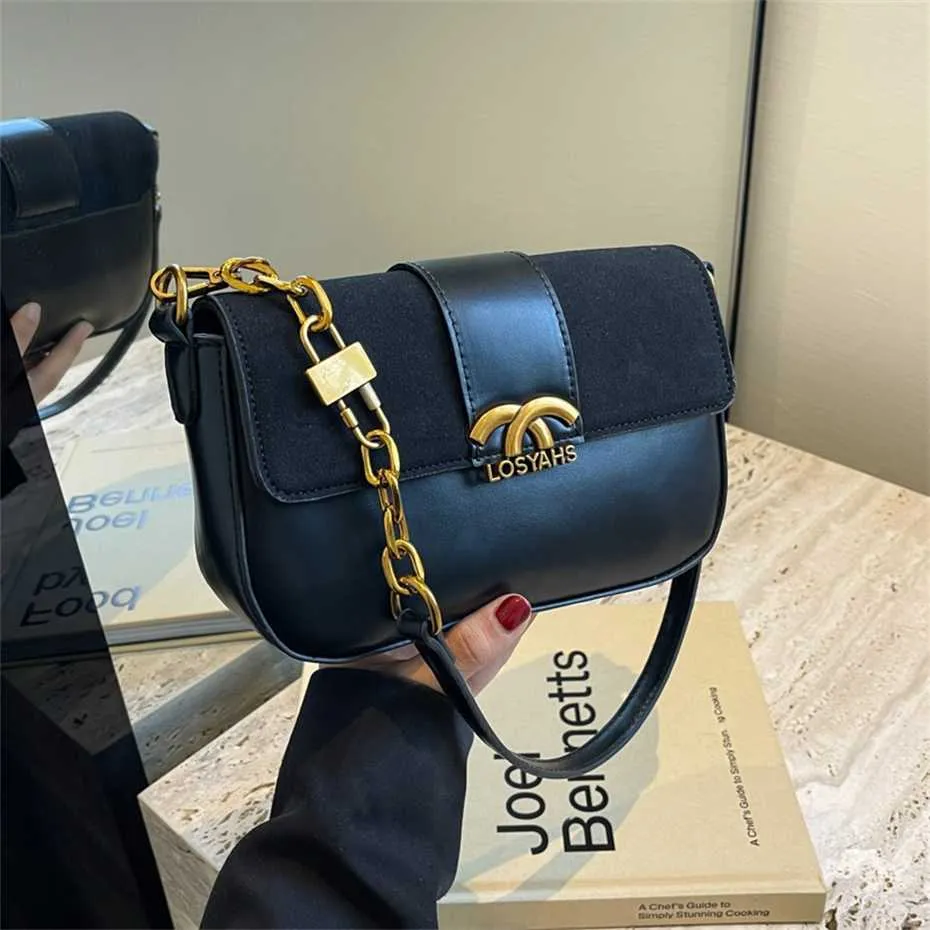 65% Off Wholesale of bags Netizen Same Style for Women 2024 Early Spring Matte with Leather Chain Single Womens