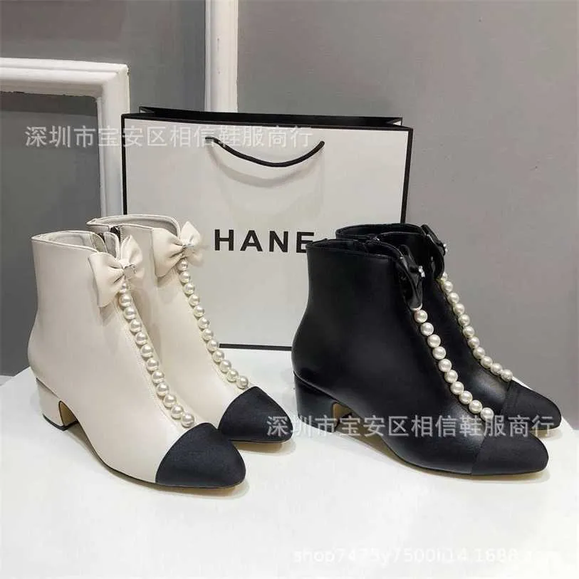 13% de desconto em sapatos esportivos 2024 Xiaoxiang Bowknot Boots High Edição Nova Cabeça redonda Cabeça grossa Slim Pearl VERSÁTIL ZIPPER MATHO BOTA