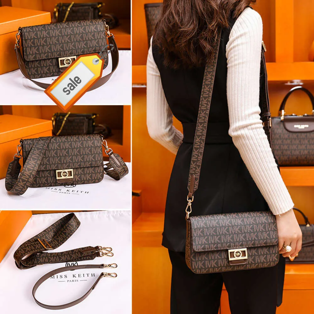 Shop Online Exit Hong Kong Counter Small Square Bag 2020 New Womens Foreign Style Fashion Messenger Single Shoulder