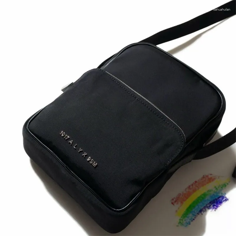 Sırt çantası Naylon Alyx Omuz Çantası Erkek Kadınlar 1: 1 Kalite 1017 9SM Backpacks Metal Düğme Tozu