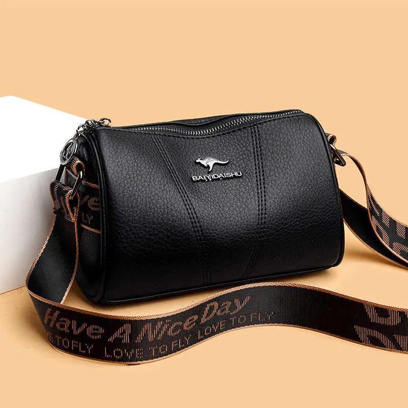 バッグ WATERPROOF WASHABLE LEATHER BOSTON BAG KENSINGTON BOSTON DR Black Bowling Bag by KURT GEIGER LONDON