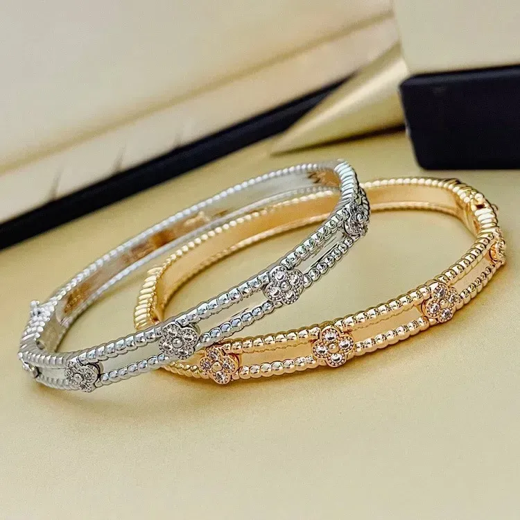 Designer Bangle Brand Bracelets for Women Gold Plated Full Crystal Four Leaf Perlee Sweet Clover Flower Cuff Valentine Party Gift Jewelryq3