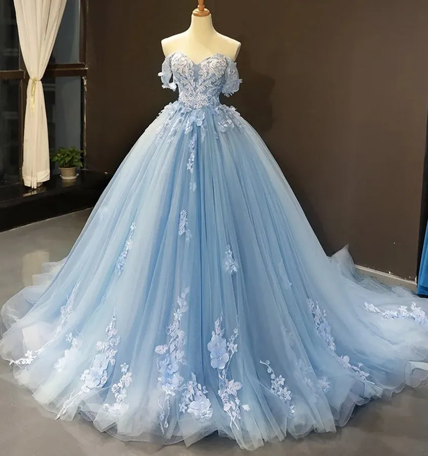 Abito Quinceanera azzurro cielo con spalle scoperte Abiti da ballo principessa Abiti da compleanno Applicazioni di pizzo Abito da ballo con strascico Abiti da 15 Dolce 16